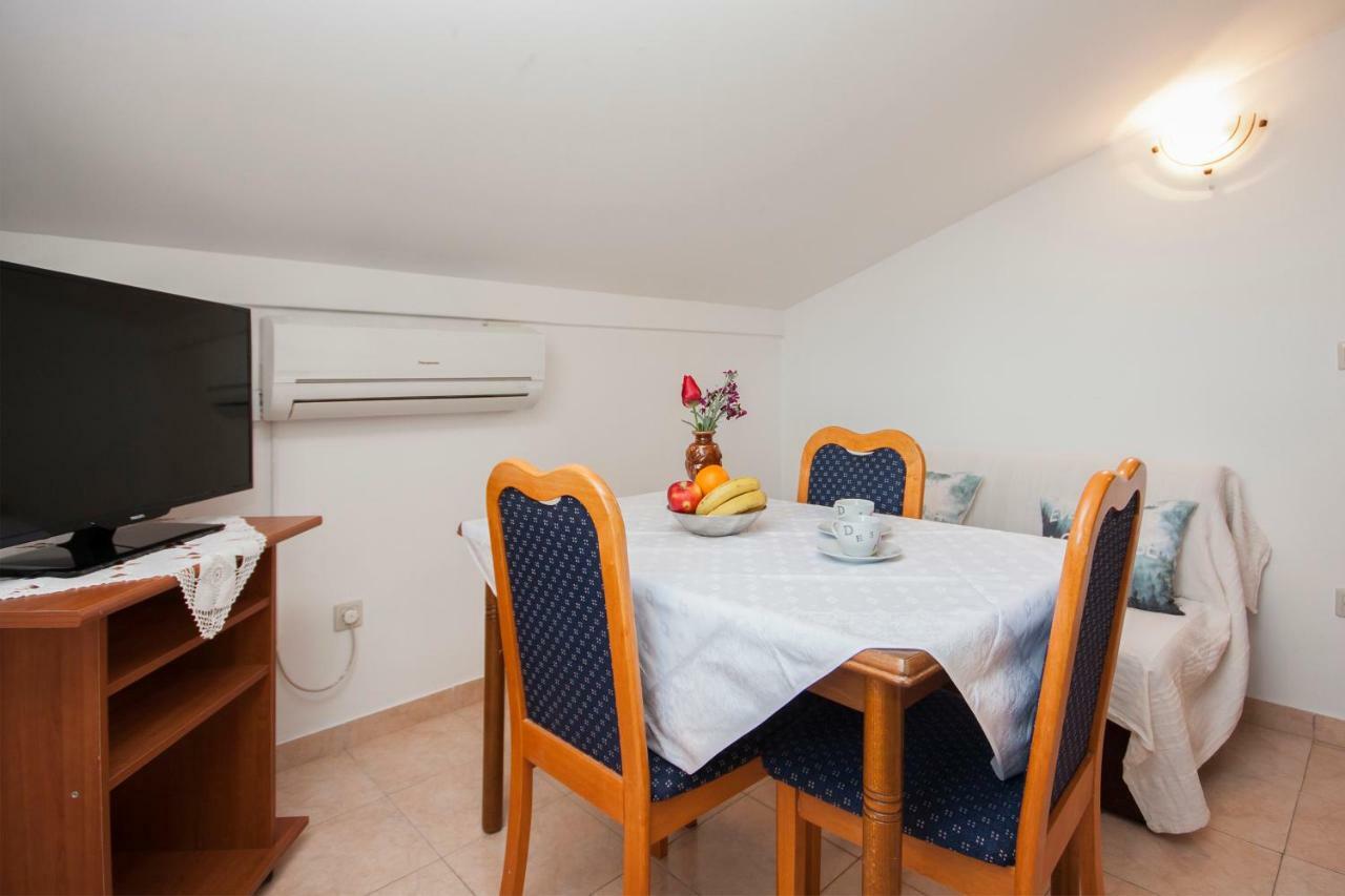 Apartment Petra Brodarica (Sibenik-Knin)